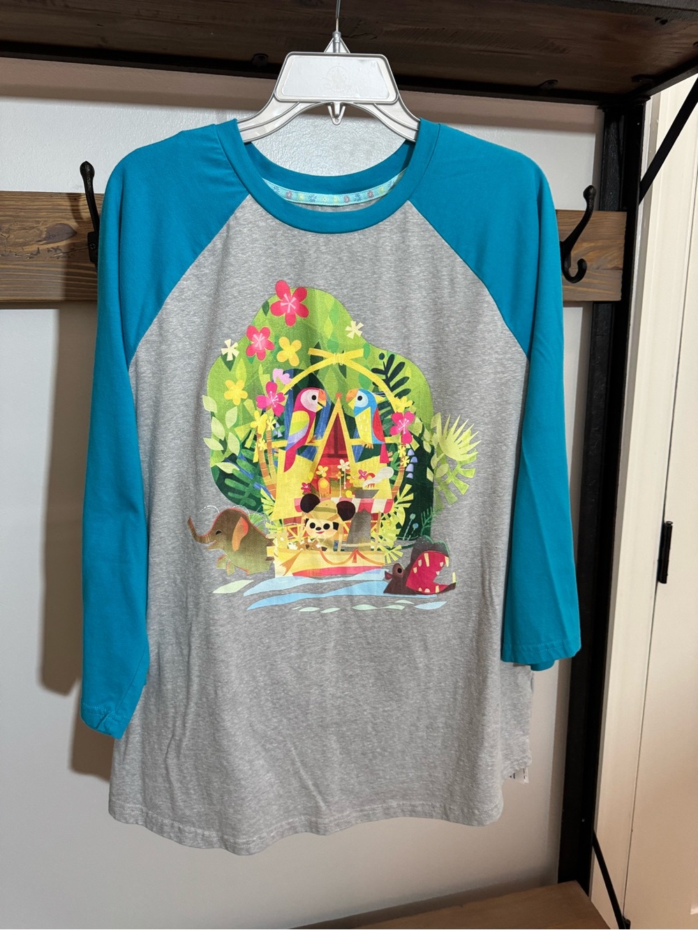 Joey Chou Disney Tiki Room 3/4 sleeve raglan tee shirt EUC